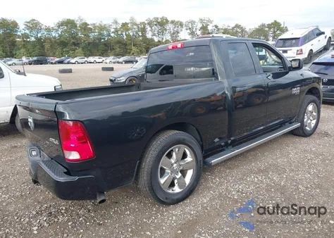 2019 Ram 1500 Classic Express 4X4 6'4 Box z USA, uszkodzony, nr VIN 1C6RR7FG6KS582744